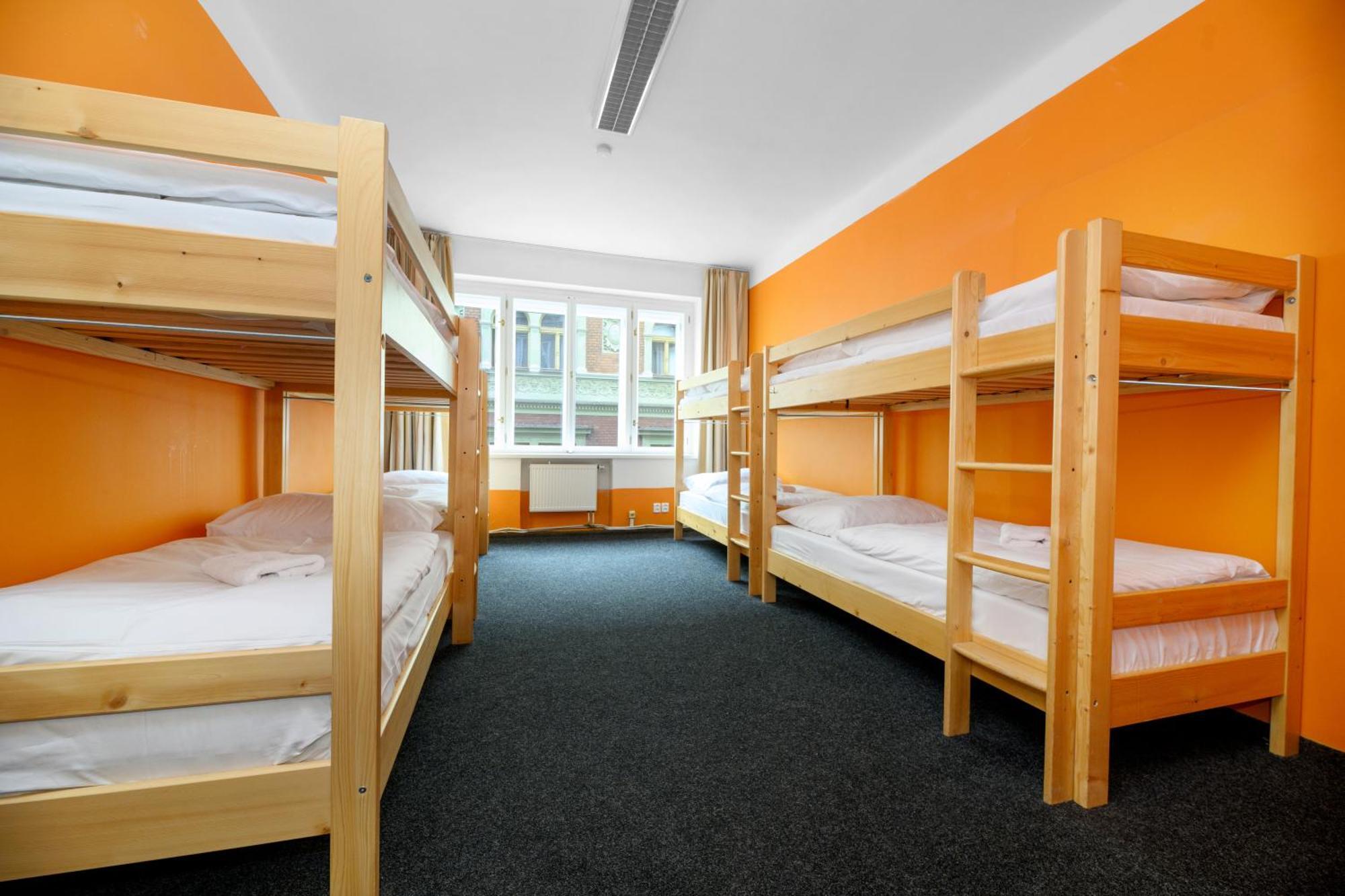 Benedikt City Center Hostel Prága Kültér fotó