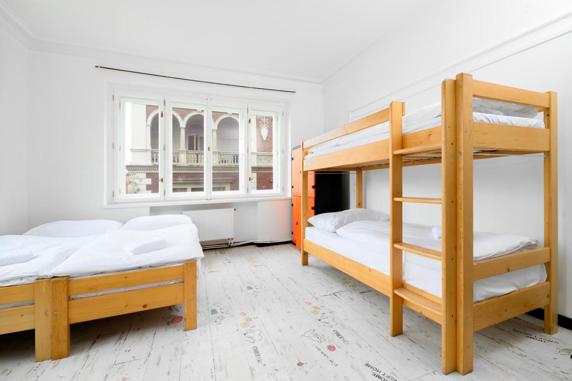 Benedikt City Center Hostel Prága Kültér fotó
