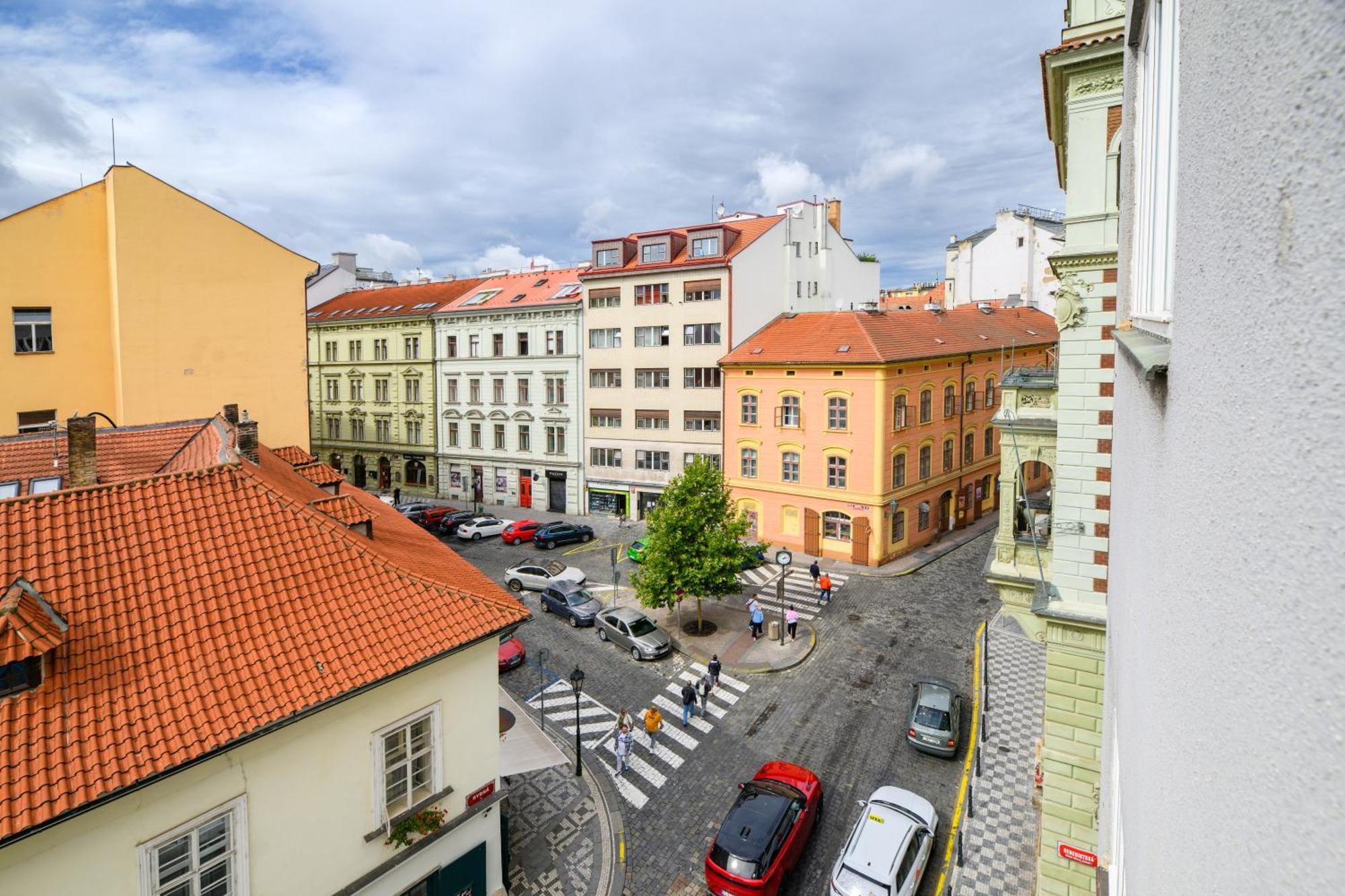 Benedikt City Center Hostel Prága Kültér fotó